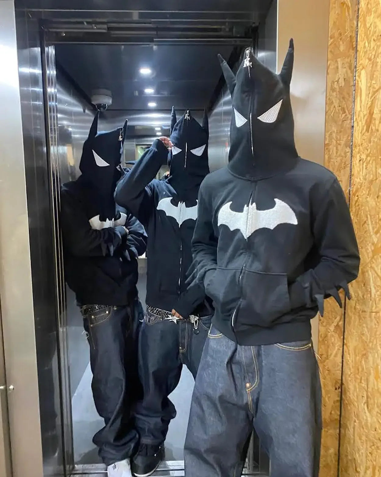 THE BATMAN HOODIE ASTROPLUG